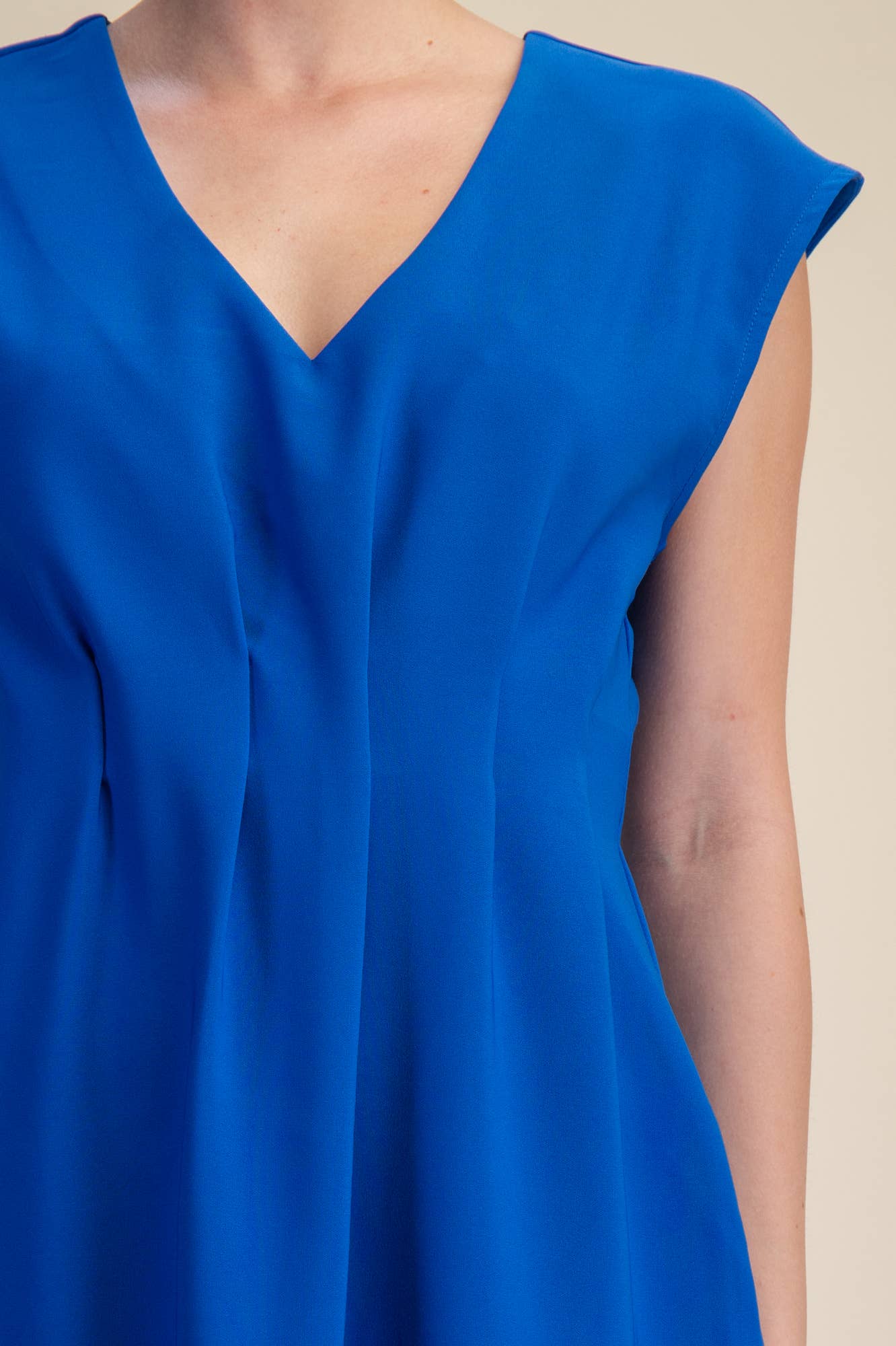 Short-Sleeve Waist Pleated Midi Dress