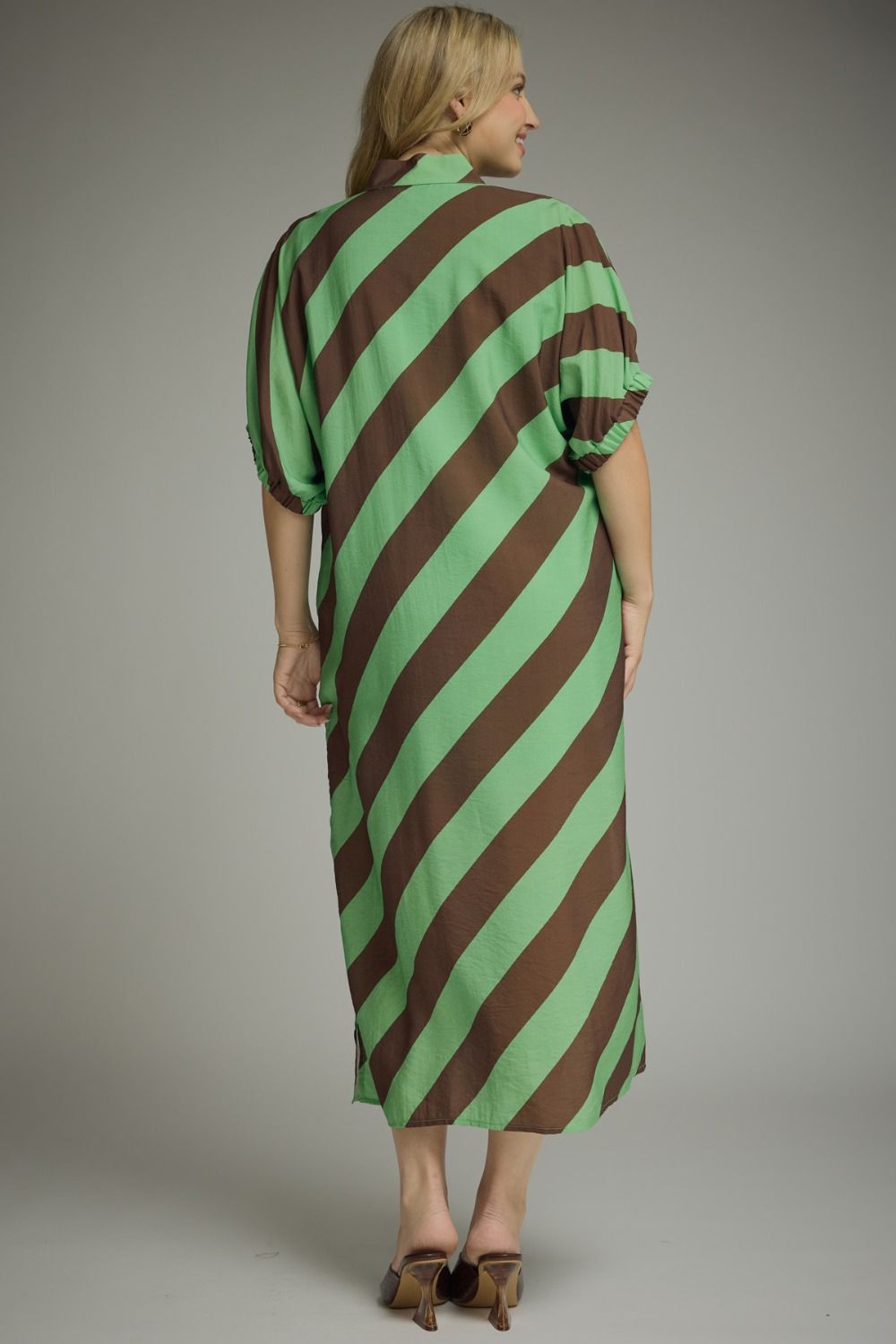 Solid Diagonal Stripe Short Sleeve Midi Dress