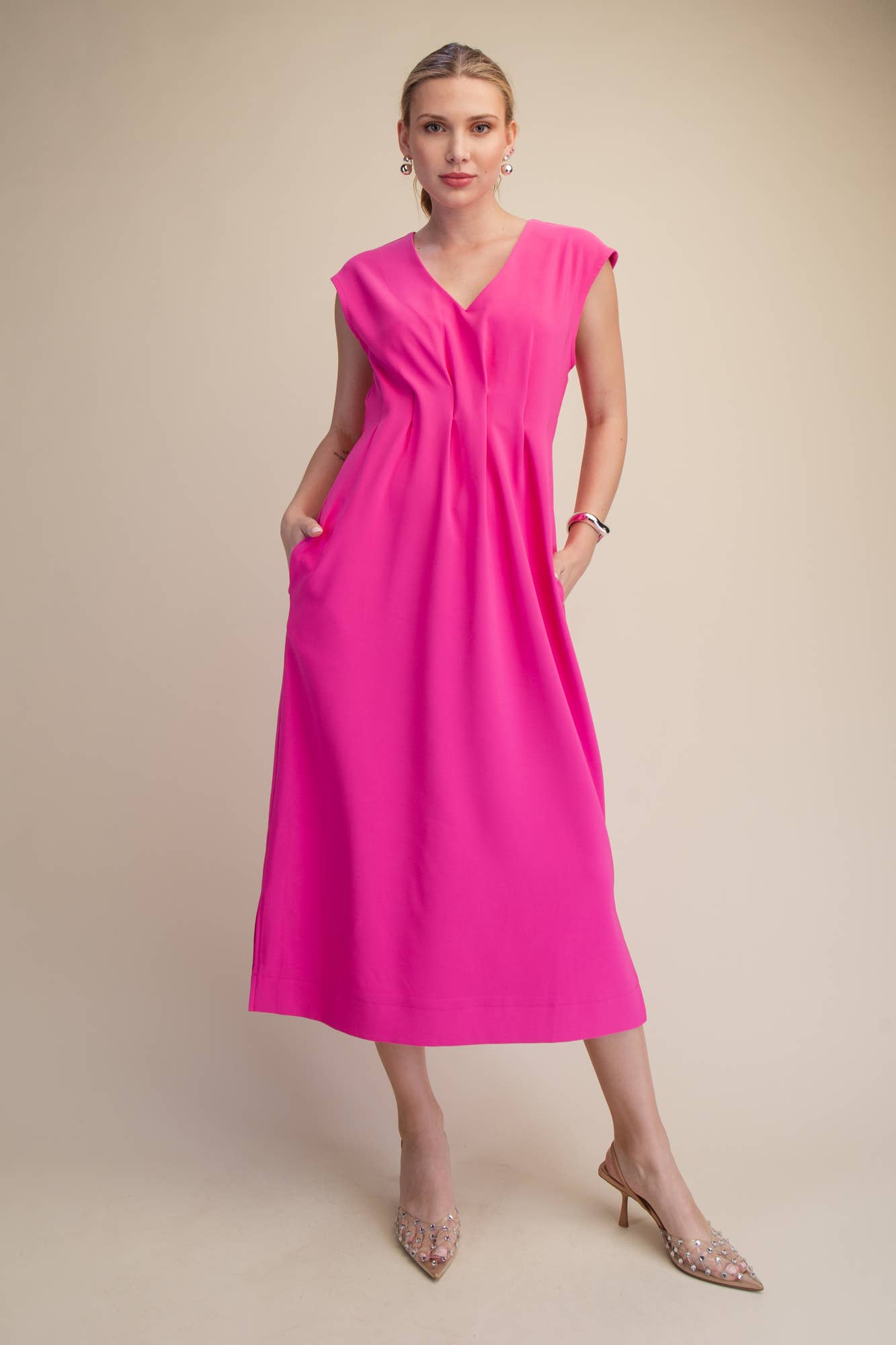 Short-Sleeve Waist Pleated Midi Dress